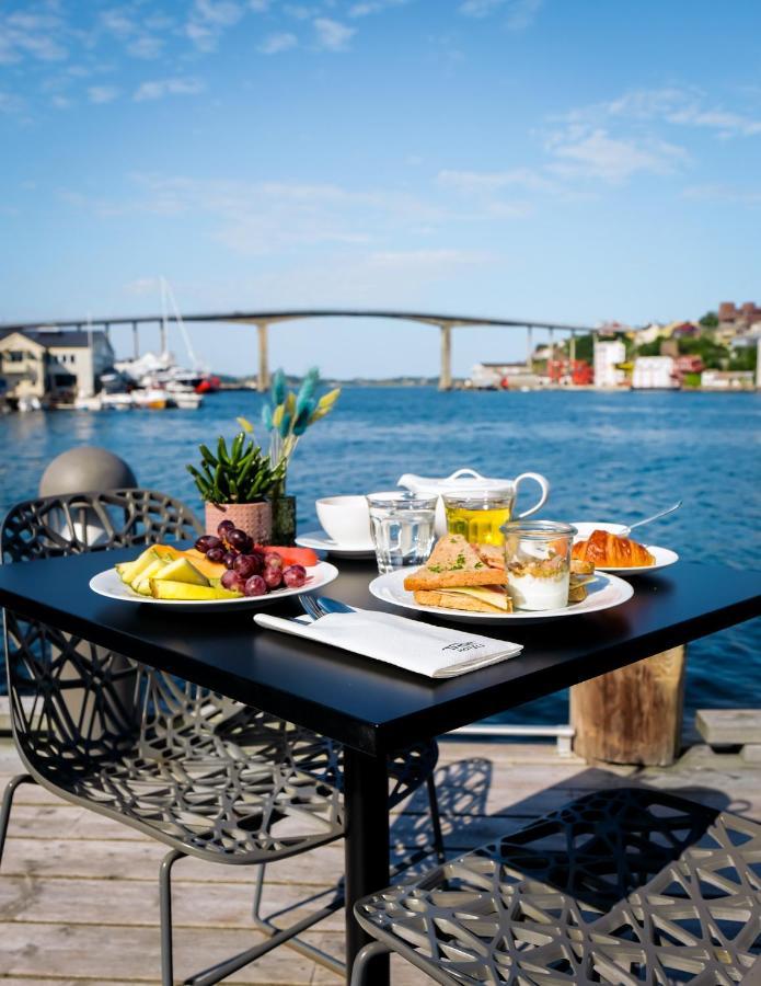 Thon Hotel Kristiansund Bagian luar foto