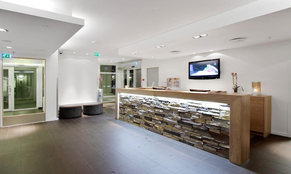 Thon Hotel Kristiansund Bagian luar foto