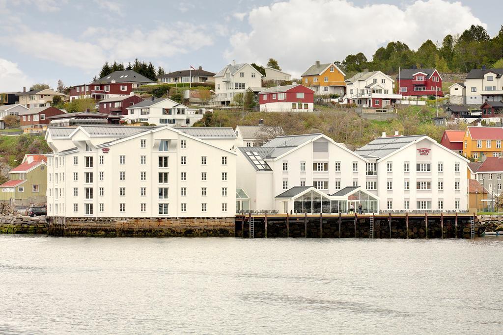 Thon Hotel Kristiansund Bagian luar foto