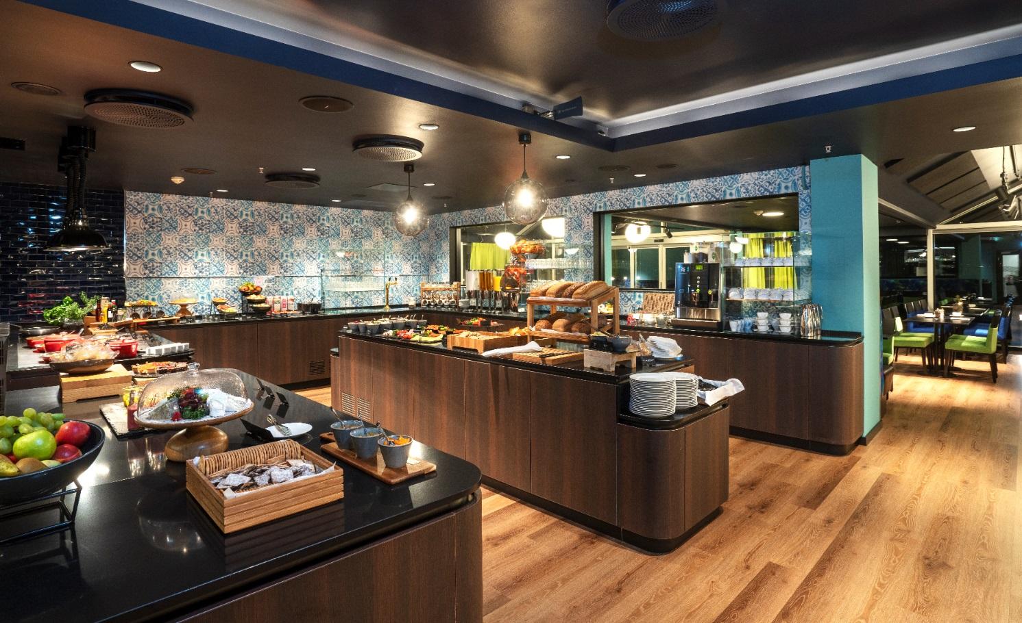 Thon Hotel Kristiansund Bagian luar foto
