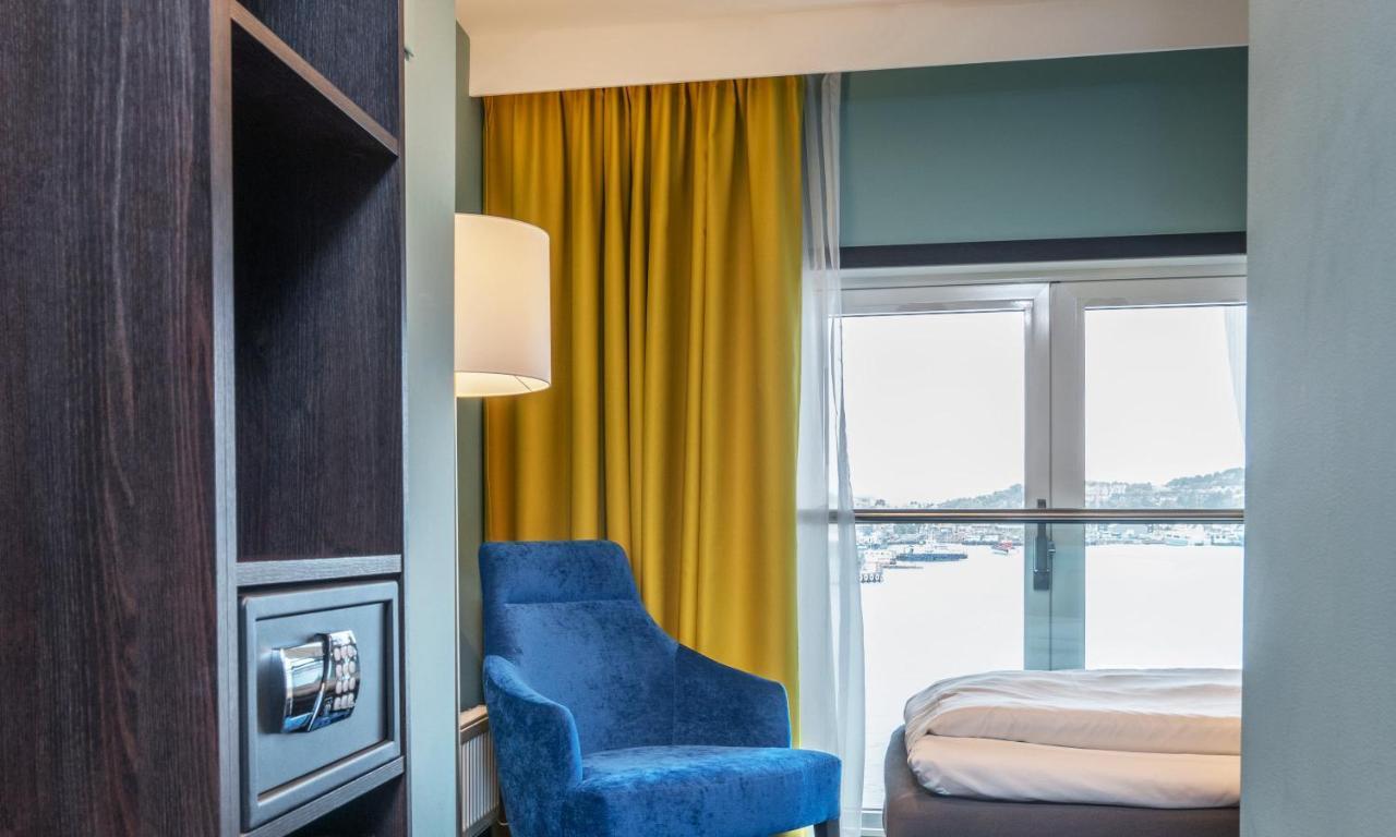 Thon Hotel Kristiansund Bagian luar foto