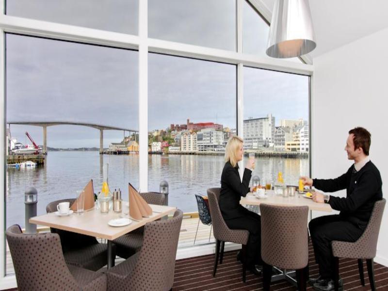 Thon Hotel Kristiansund Bagian luar foto