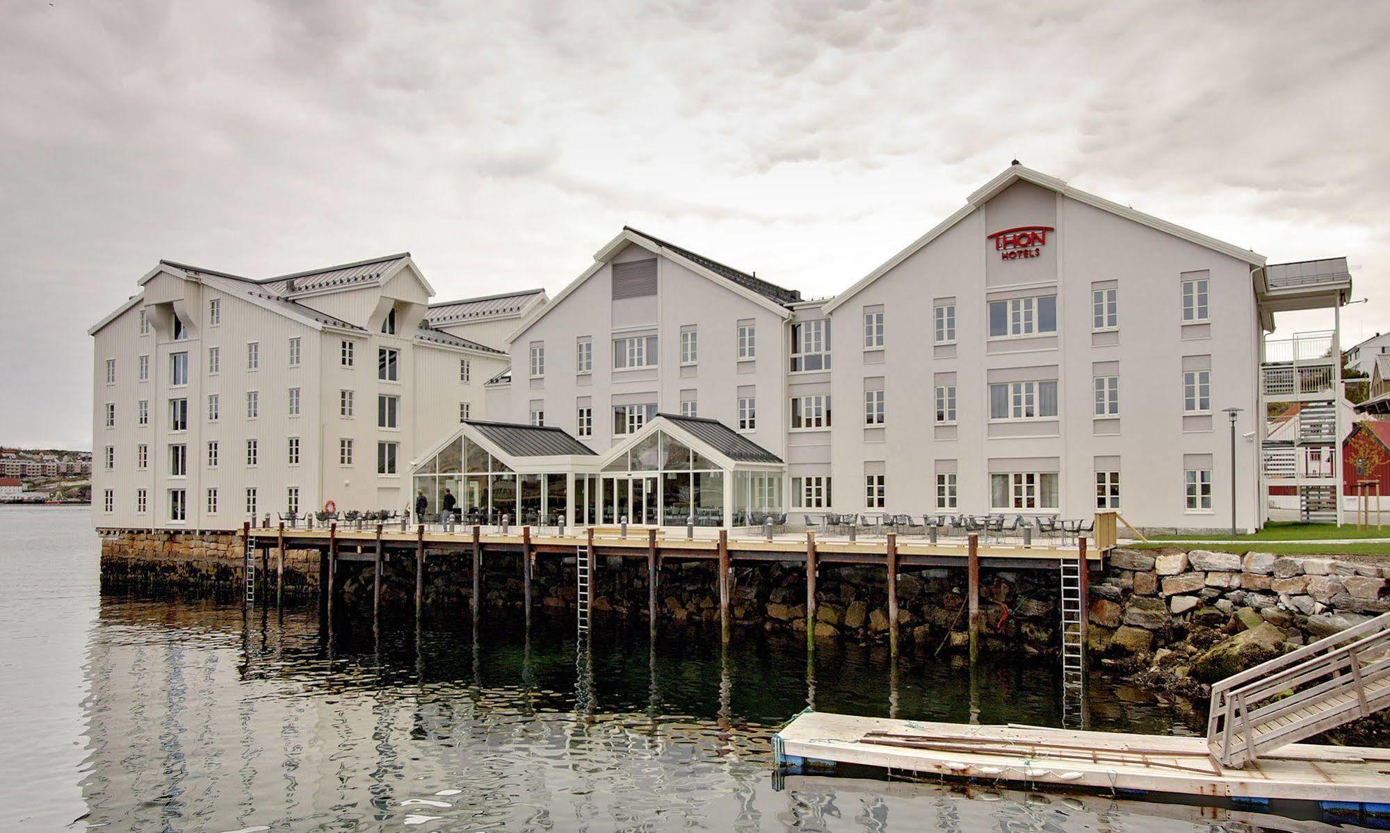 Thon Hotel Kristiansund Bagian luar foto